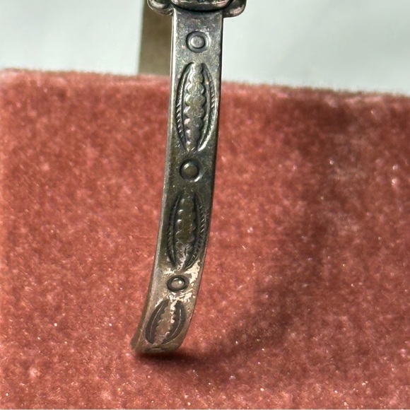 Native American Vintage Artisan Sterling+Turquoise Cuff Bracelet - Picture 4 of 12